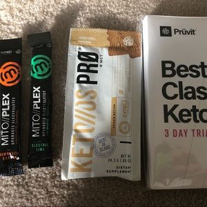 Pruvit 3 day NAT trial. 1 keto OS pro cookie butter flavor. 2 mitoplex.